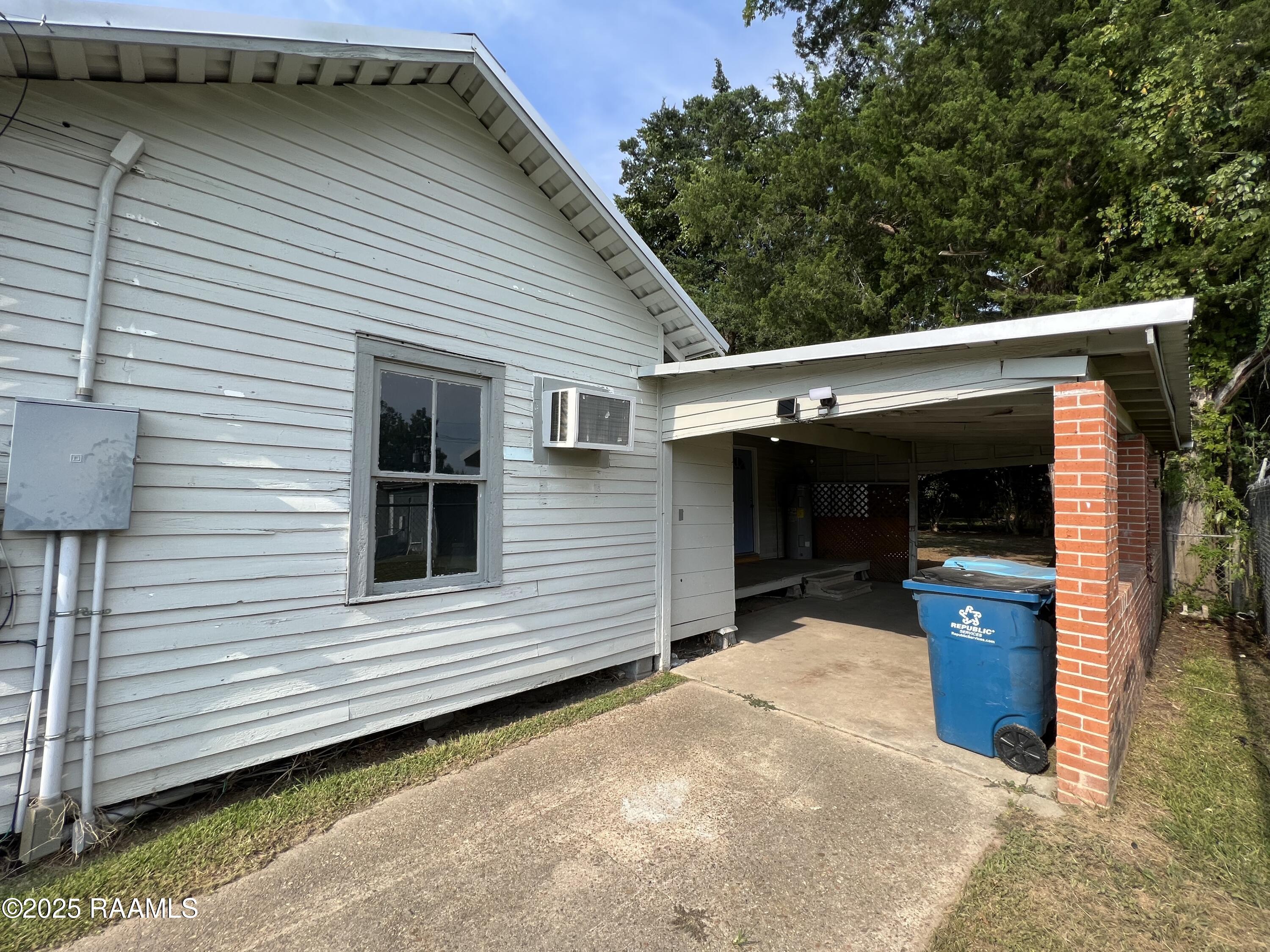 210 Marne Street Lafayette, LA 70501 - Photo 3 of 9 Carport2