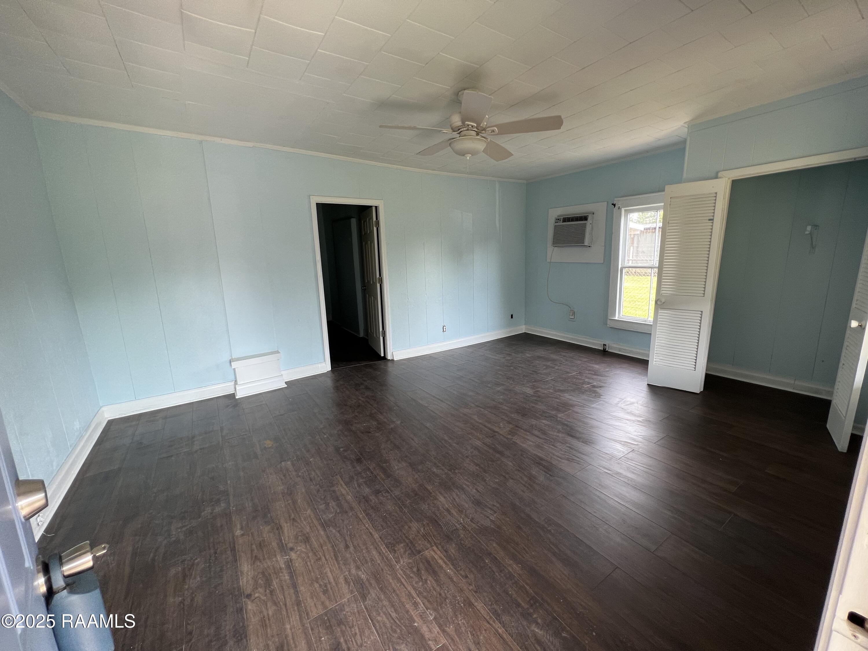 210 Marne Street Lafayette, LA 70501 - Photo 4 of 9 Living Room