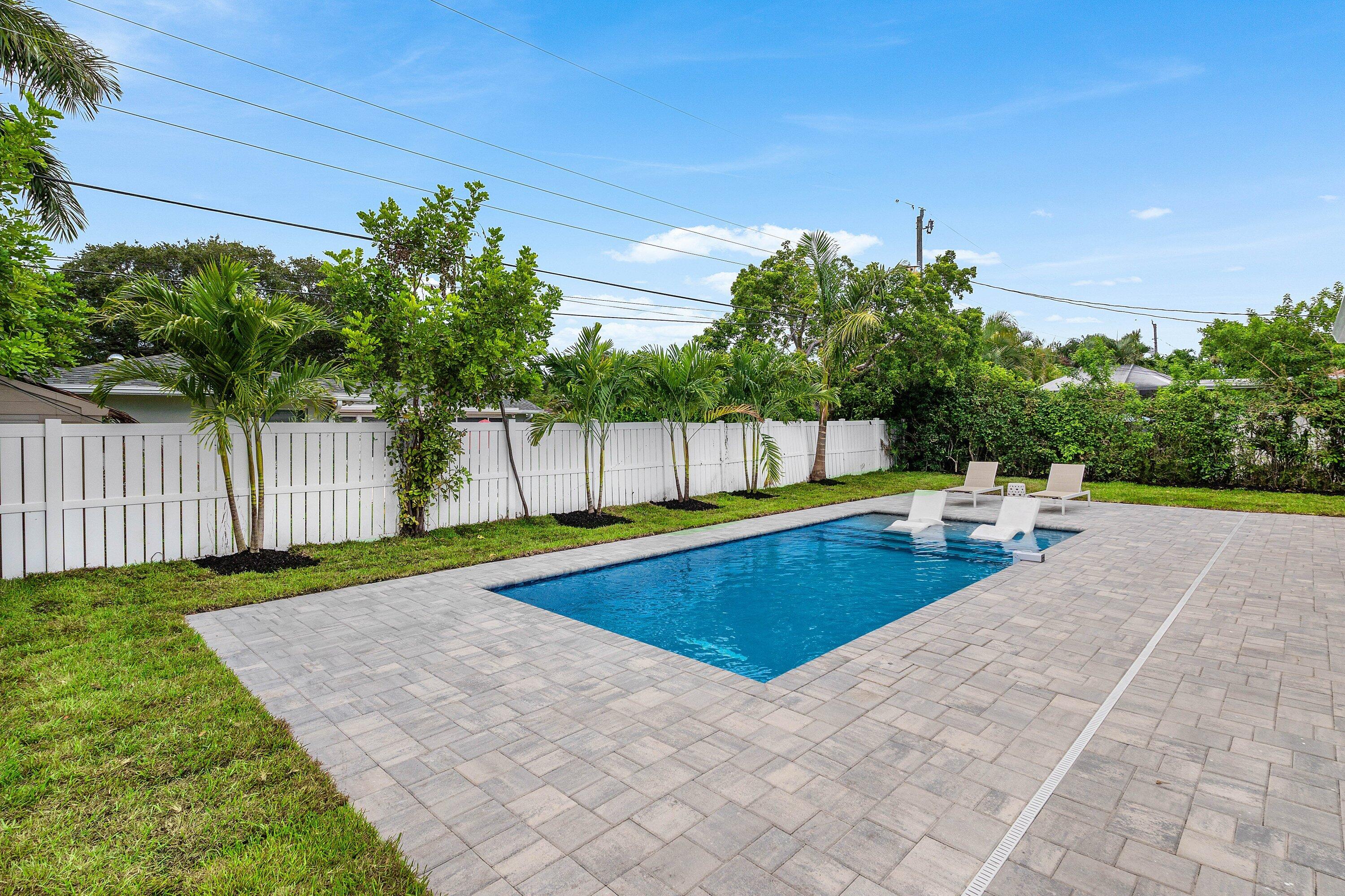 921 Southwest 11th Terrace Boca Raton, FL 33486 - Photo 12 of 18 028-921Southwest11thTerrace-BocaRaton-FL