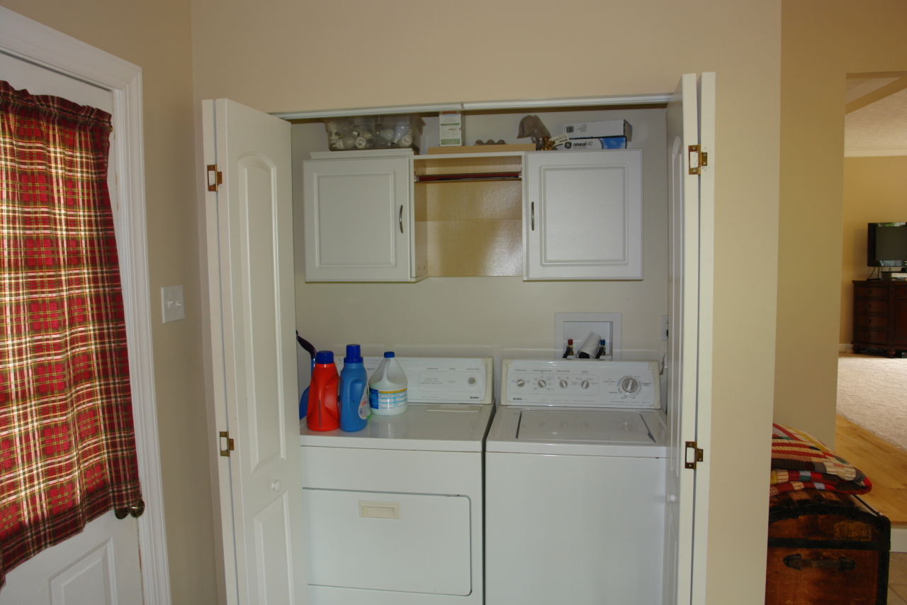 2686 Penicks Mill Road Bedford, VA 24523 - Photo 8 of 12 Laundry