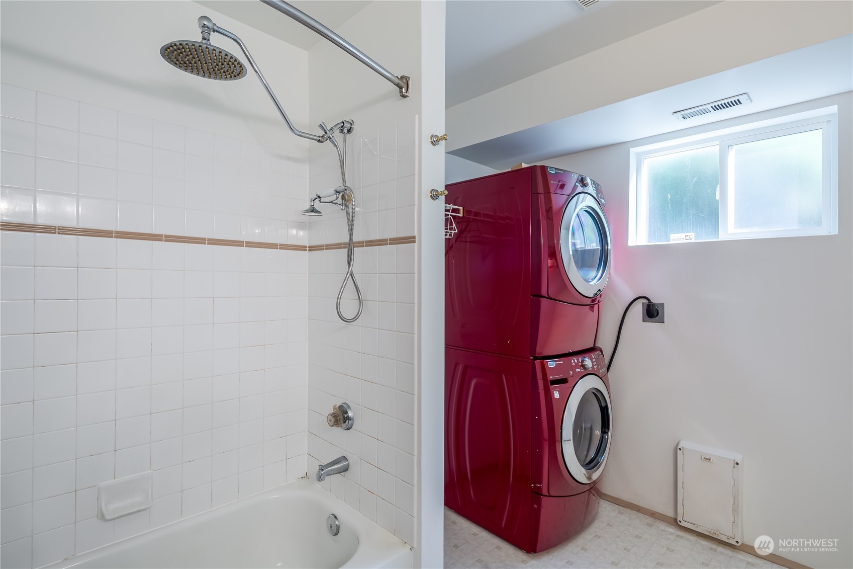 4118 25th Avenue Southwest Seattle, WA 98106 - Photo 12 of 15