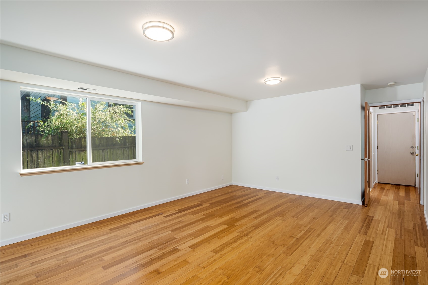 4118 25th Avenue Southwest Seattle, WA 98106 - Photo 9 of 15