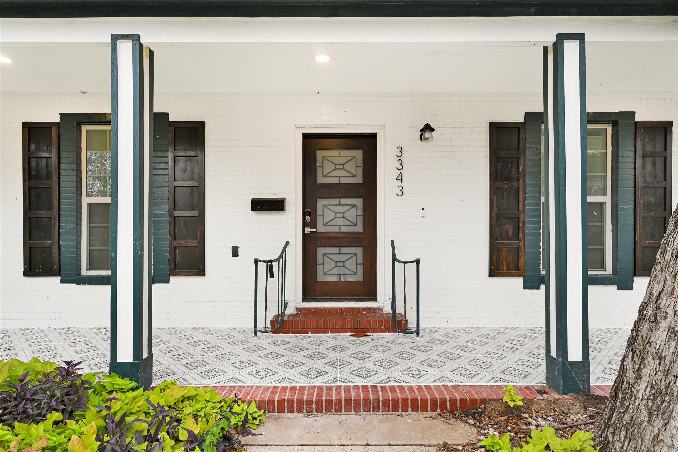 3343 Tampa Street Houston, TX 77021 - Photo 2 of 41 a front view of a house