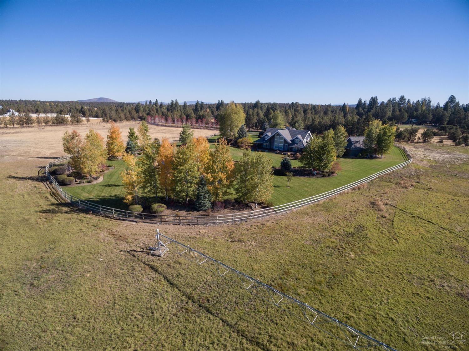 18985 Couch Market Road Bend, OR 97703 - Photo 20 of 24 Ariel view of the property