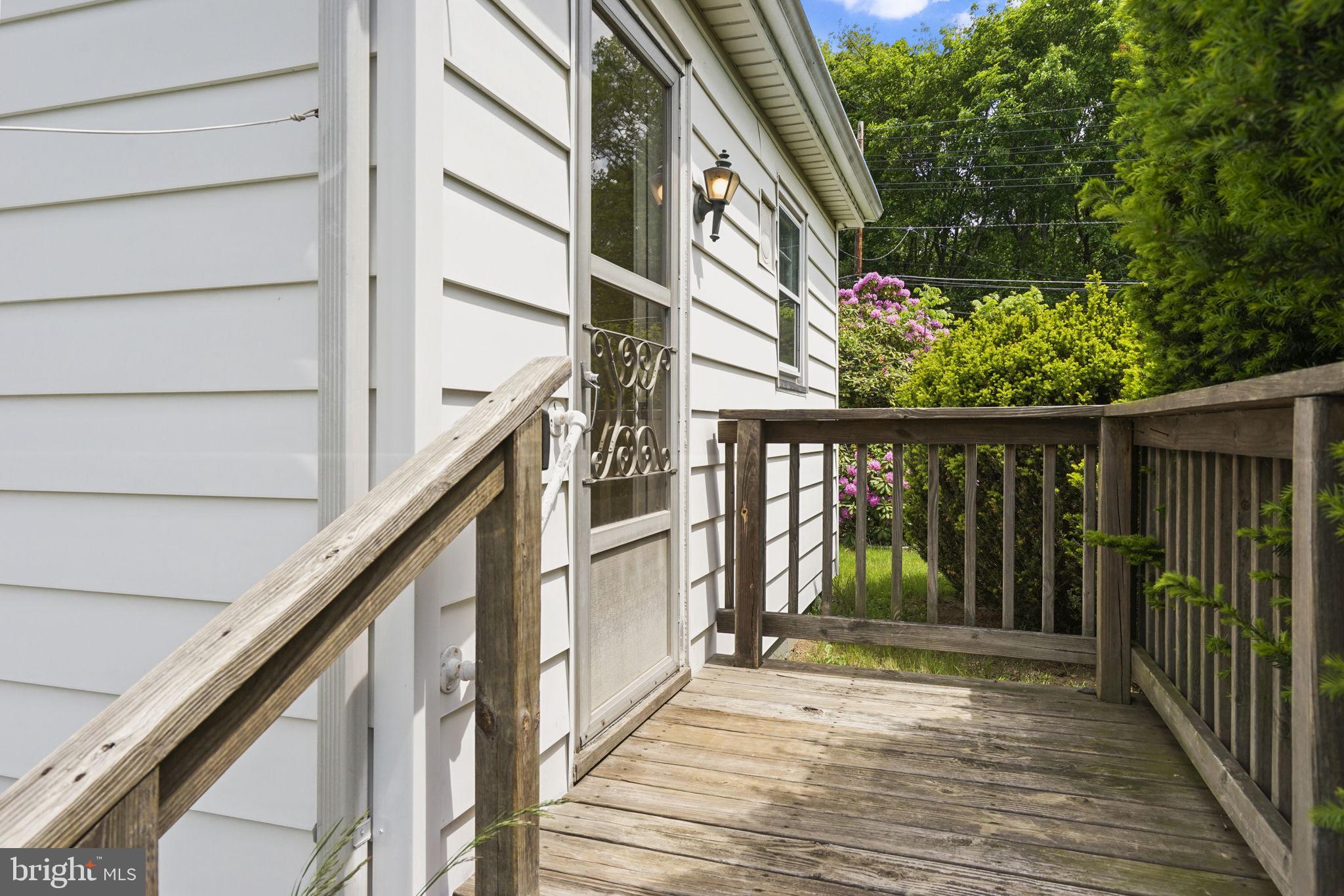 646 Ridge Road Monmouth Junction, NJ 08852 - Photo 25 of 47 Charming entryway to a cozy home.