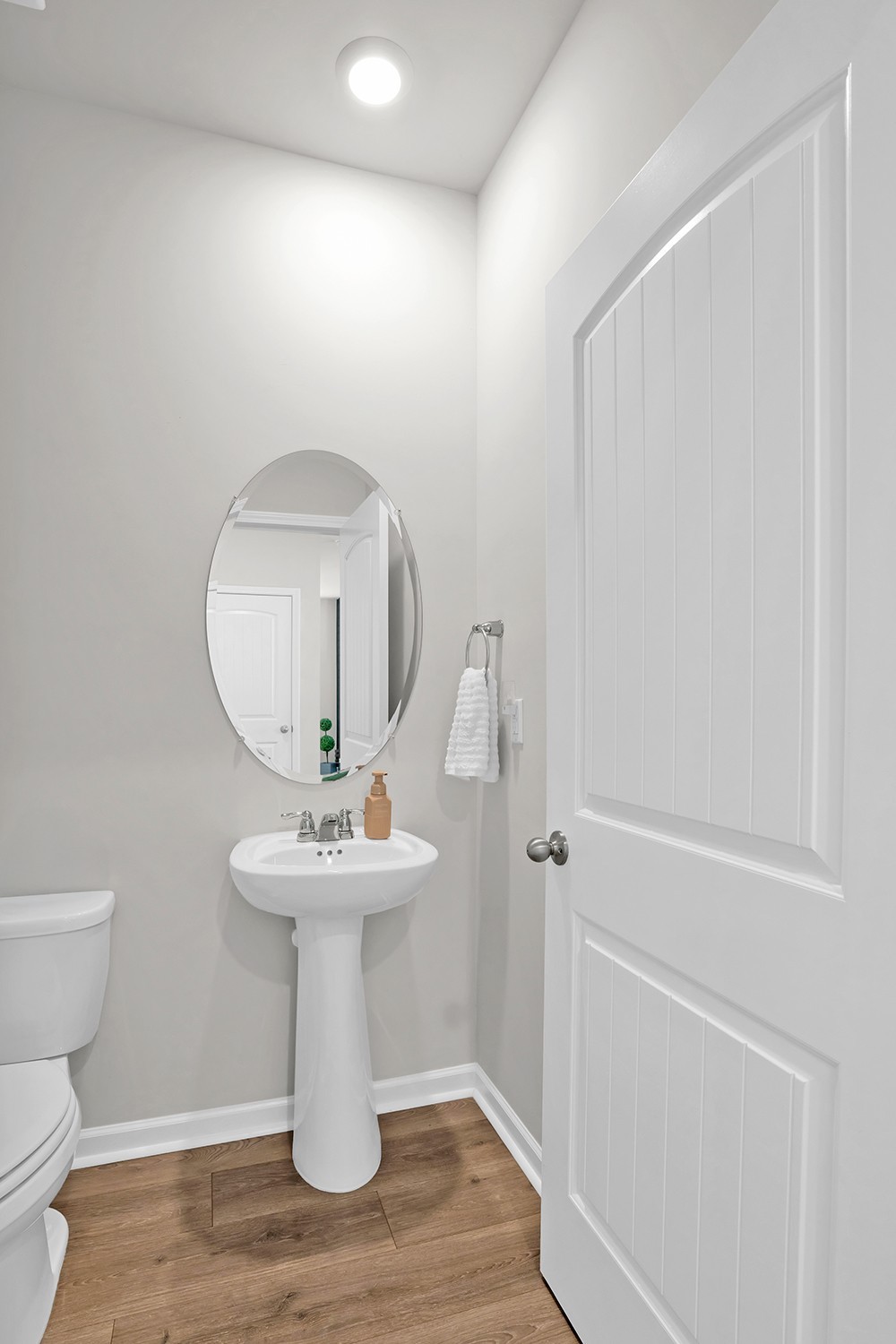 708 Pintail Pointe Lebanon, TN 37090 - Photo 17 of 41 a bathroom with a sink toilet and a mirror