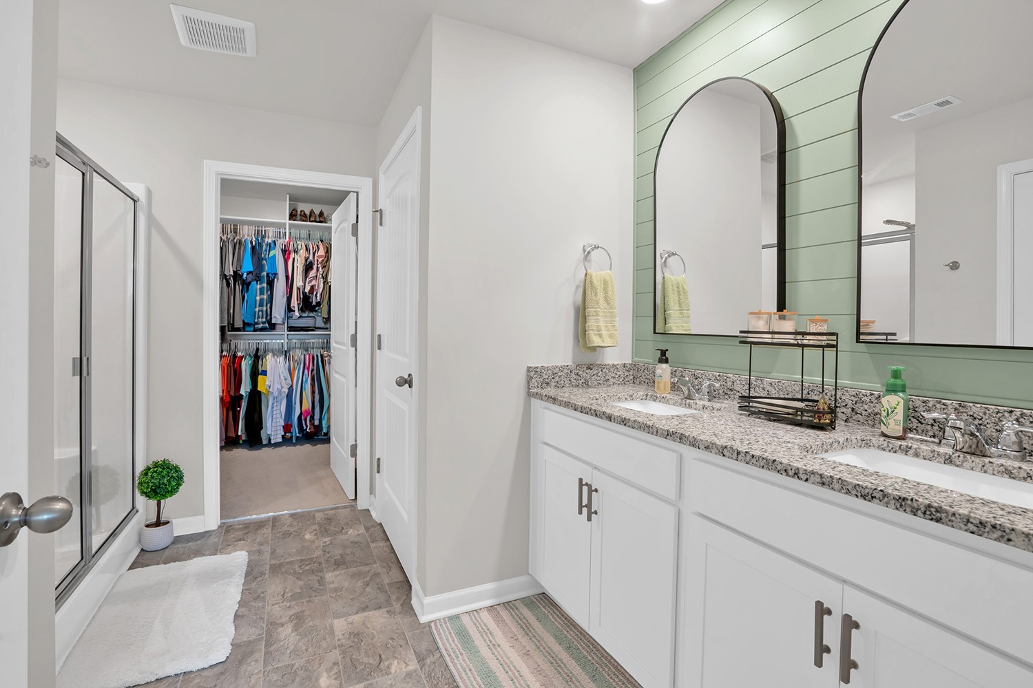 708 Pintail Pointe Lebanon, TN 37090 - Photo 21 of 41 a en suite bathroom with a granite countertop sink and a mirror