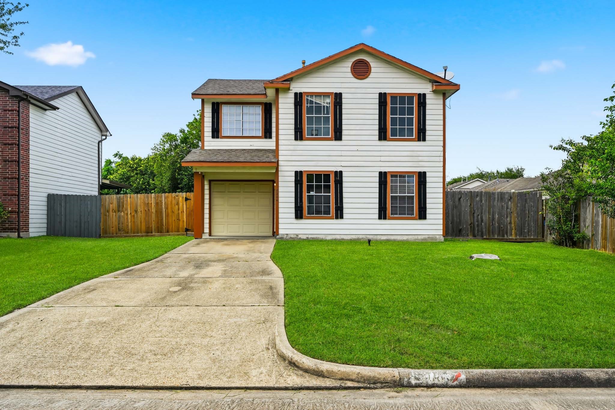 6206 Greenwick Lane Houston, TX 77085 - Photo 2 of 16