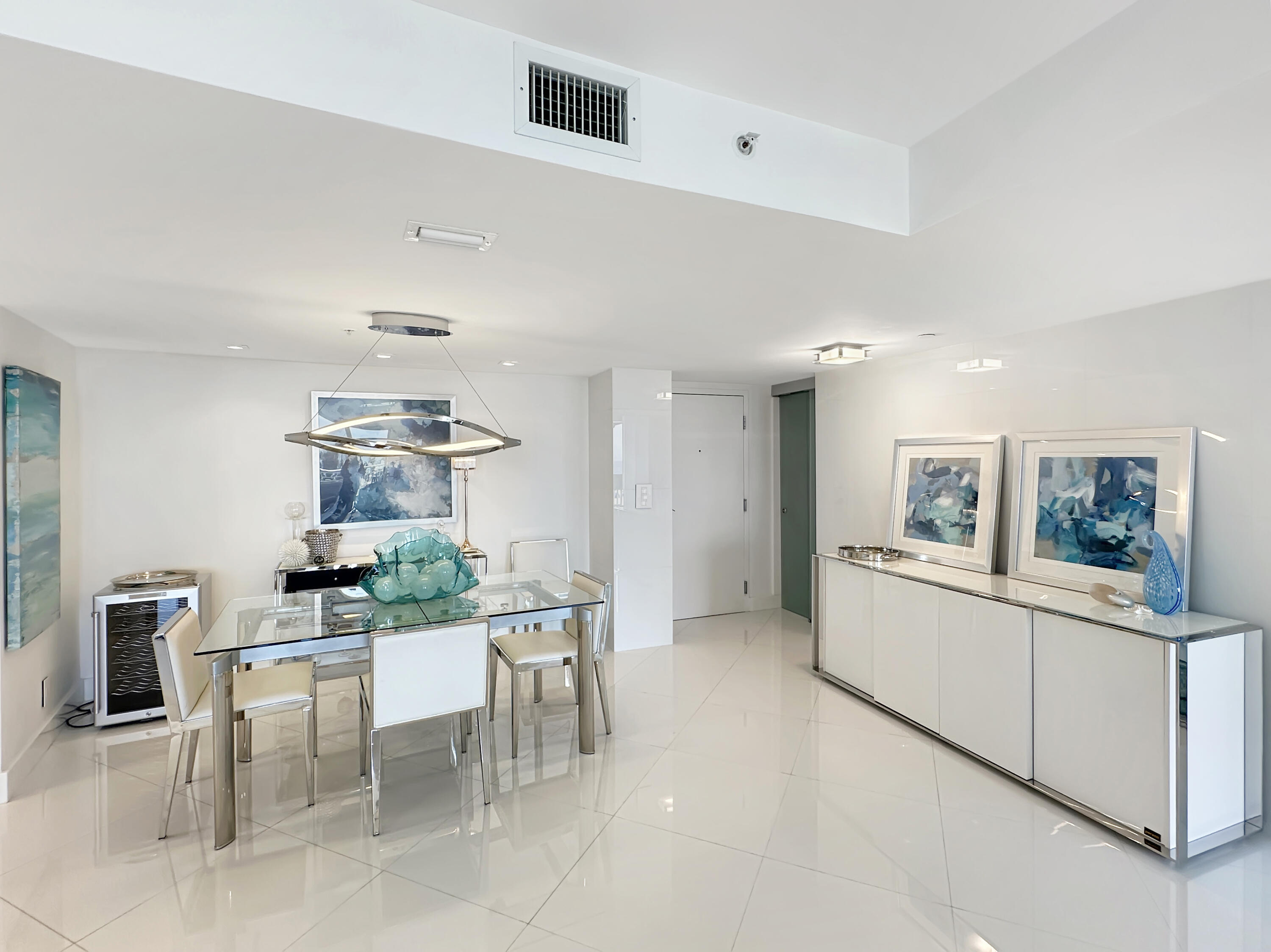 3000 North Ocean Drive, Unit 4D Singer Island, FL 33404 - Photo 12 of 58 Entry and Dining Area