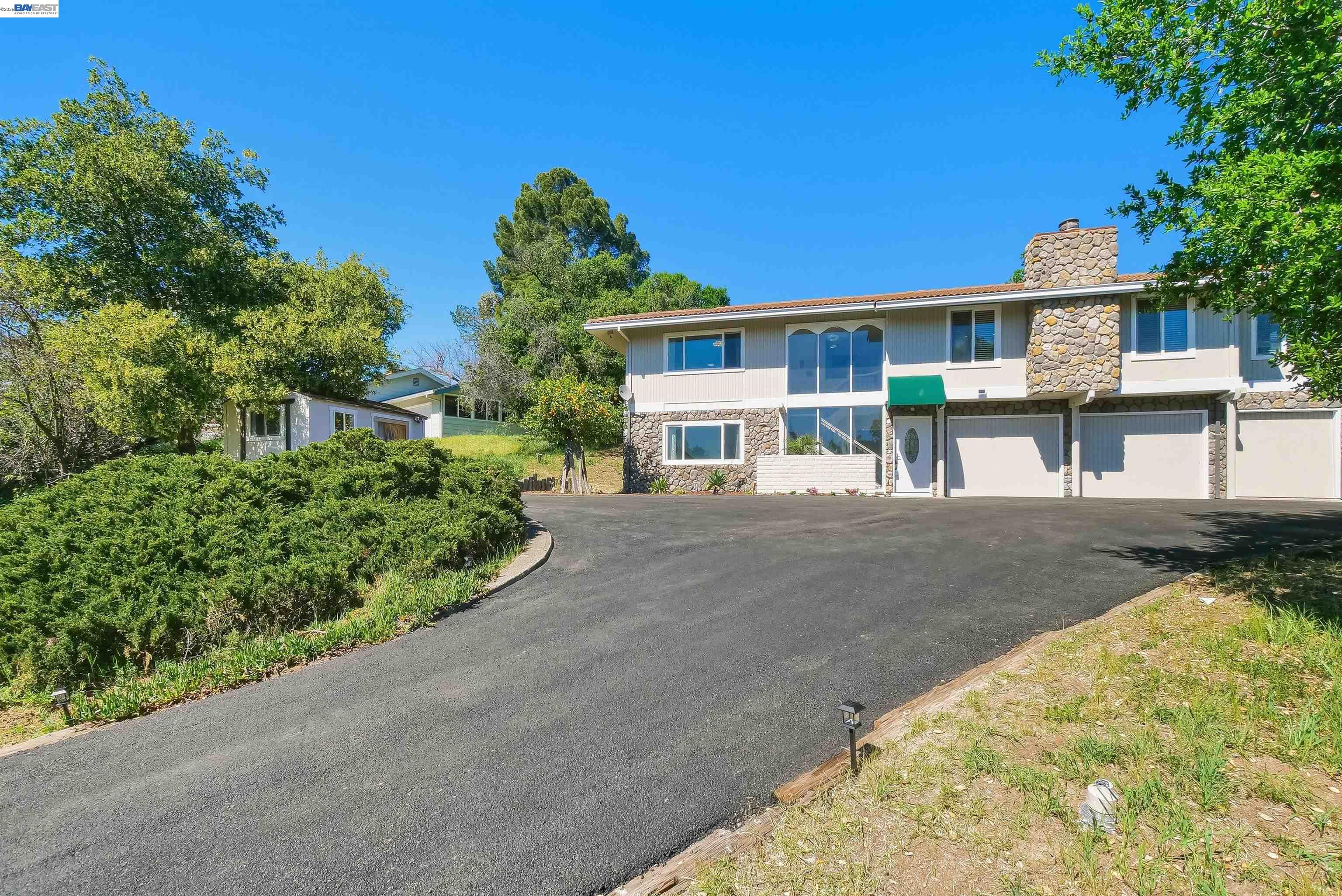 536 Golf Club Road Pleasant Hill, CA 94523 - Photo 3 of 55