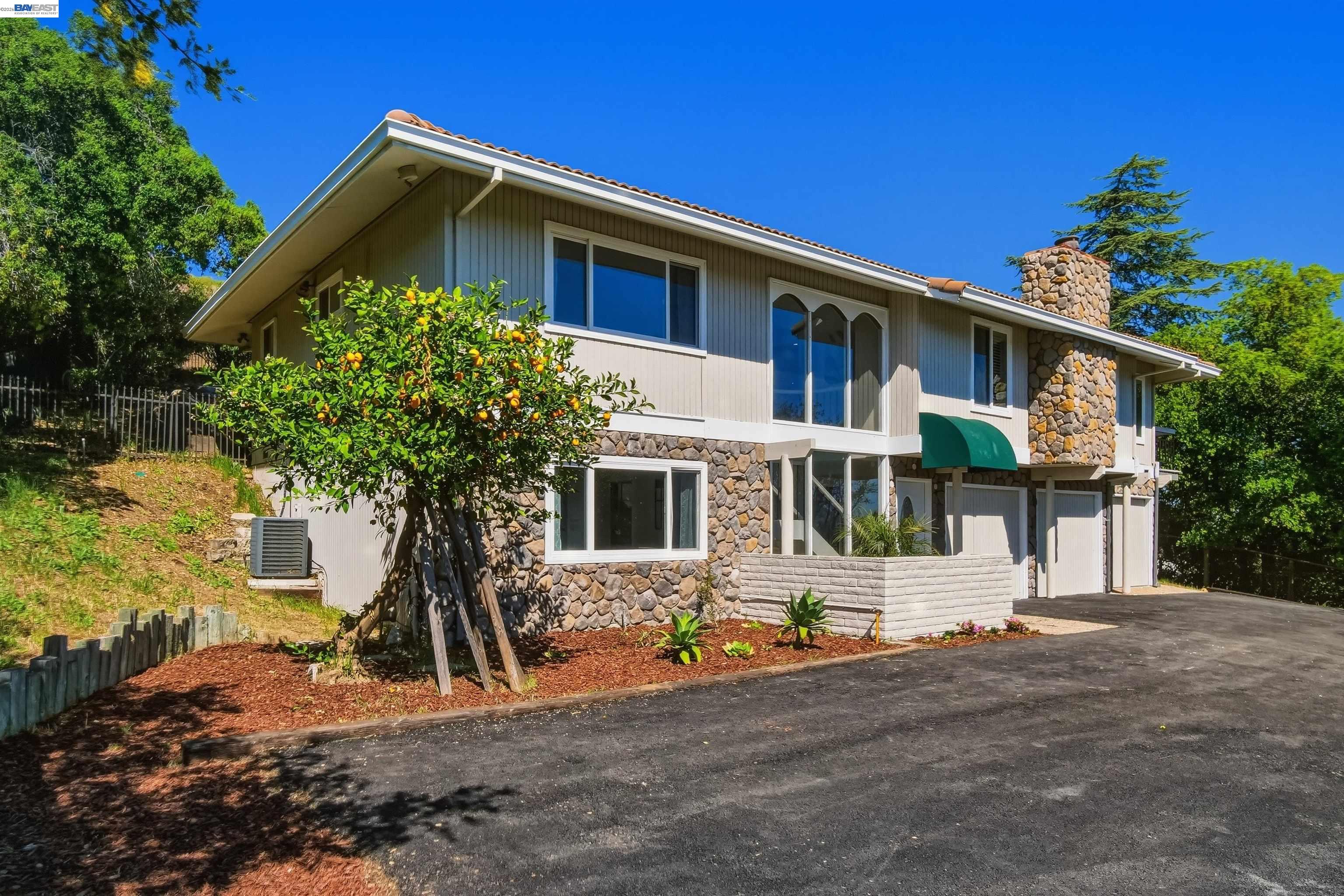 536 Golf Club Road Pleasant Hill, CA 94523 - Photo 4 of 55