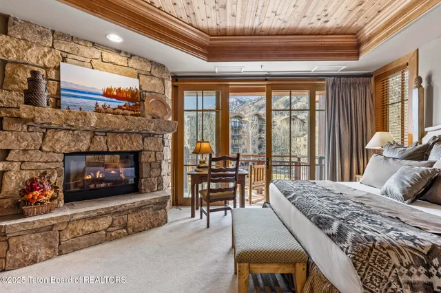 $6,599,000 | 3285 Village Drive, Unit 304, Teton Village, WY 83025