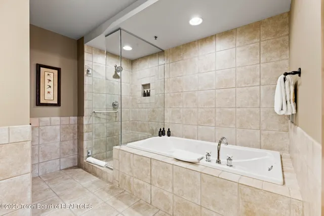 $6,599,000 | 3285 Village Drive, Unit 304, Teton Village, WY 83025