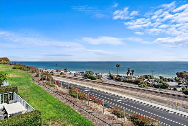 $1,875,000 | 25872 Dana Bluff West, Unit 39, Dana Point, CA 92624