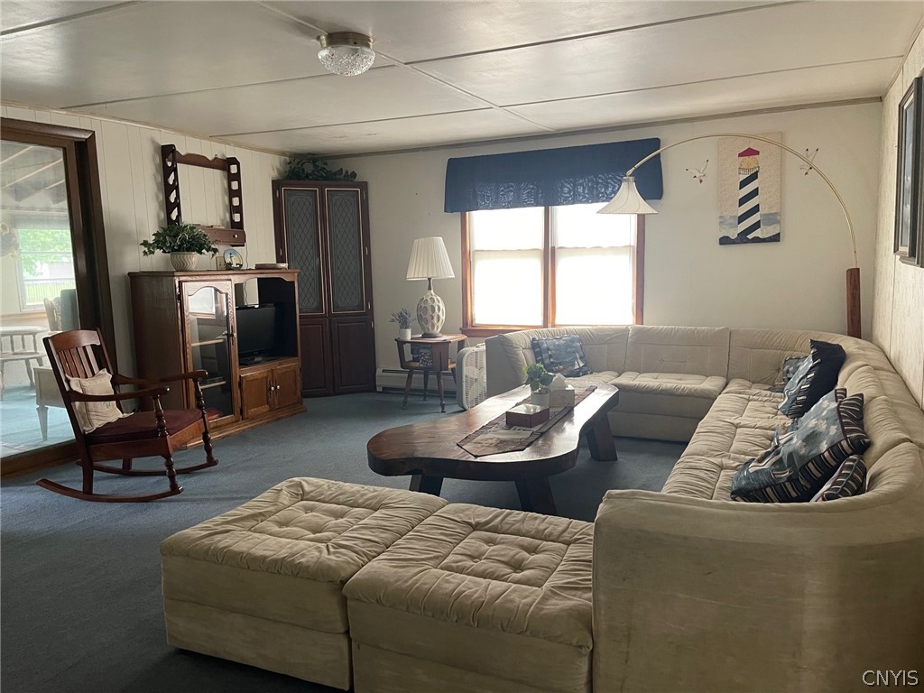 2509 Main Street Vienna, NY 13308 - Photo 13 of 28 Living room