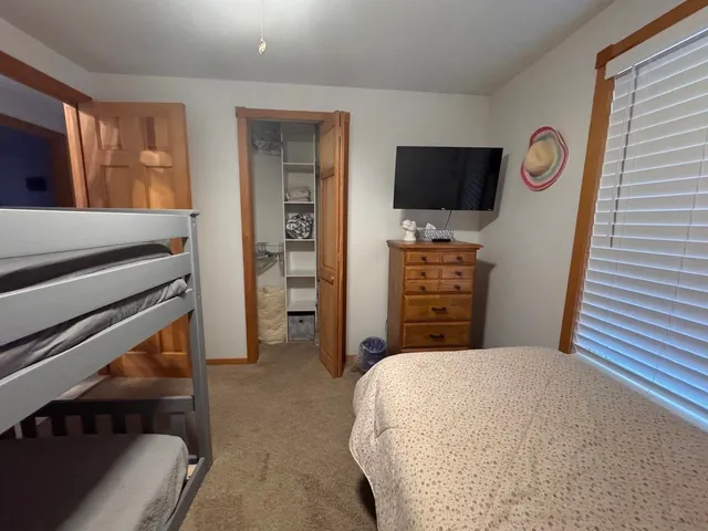 $1,600 | 12 Lake Drive, Chesterfield, NH 03462