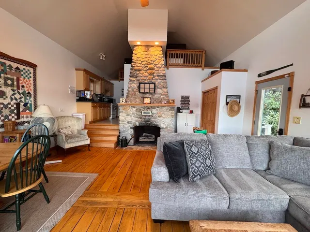 $1,600 | 12 Lake Drive, Chesterfield, NH 03462