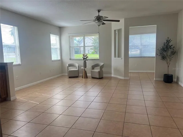 $2,300 | 2005 Compass Flower Way, Ocoee, FL 34761