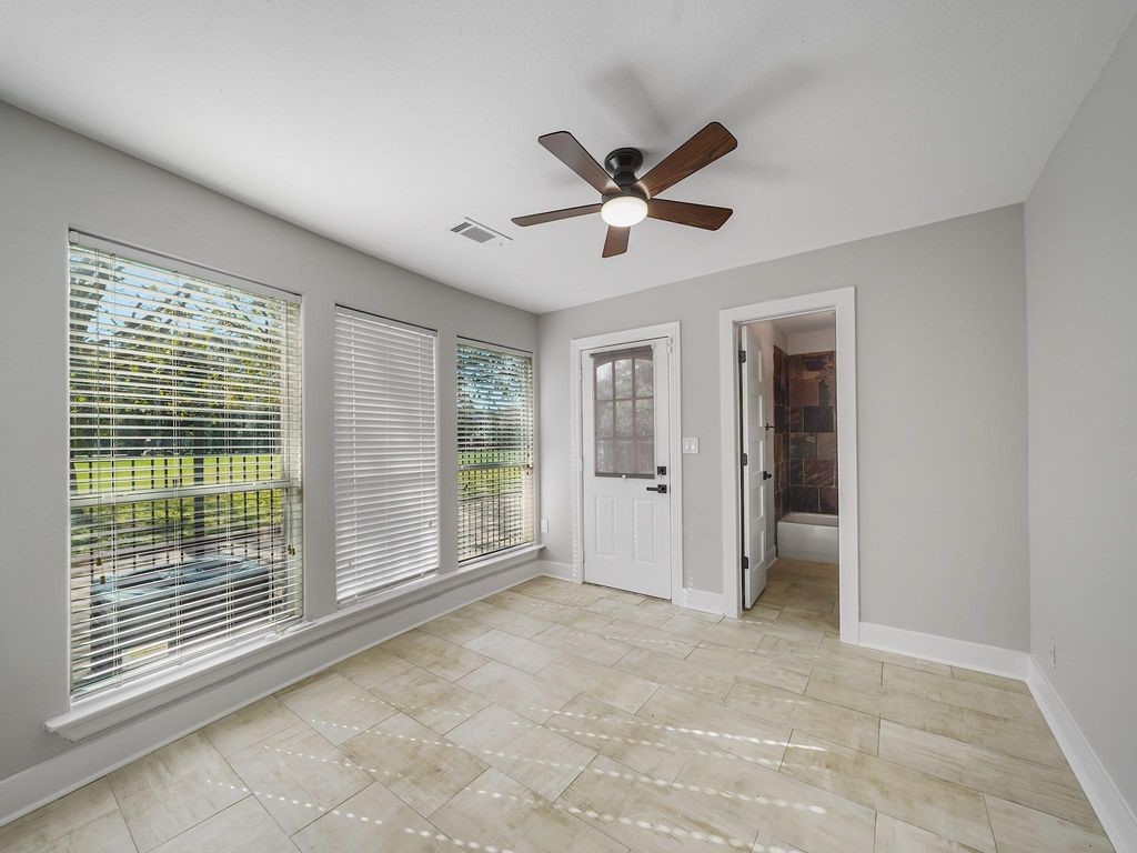 3006 Chenevert Street Houston, TX 77004 - Photo 12 of 15 1st Floor Bedroom