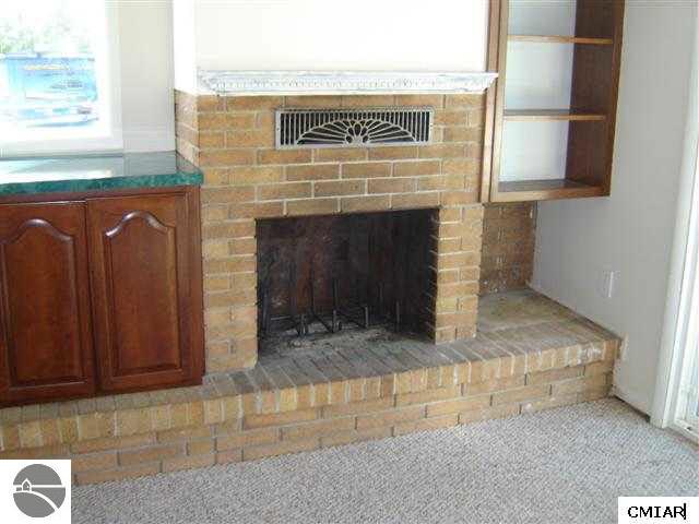 4564 South Crawford Road Mount Pleasant, MI 48858 - Photo 4 of 9 1769830-3.JPG