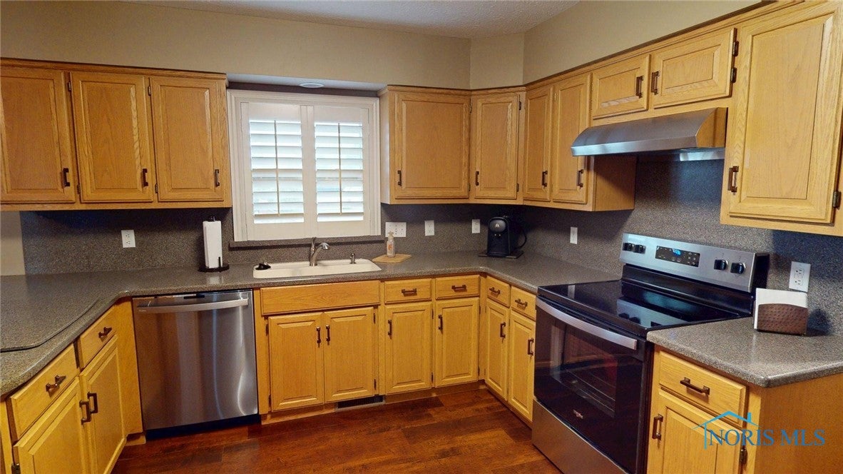 1503 South Coy Road Oregon, OH 43616 - Photo 9 of 26 Gallery Image 9