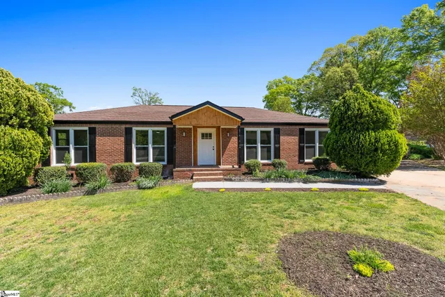 $446,000 | 3 Hibourne Court, Greenville, SC 29615