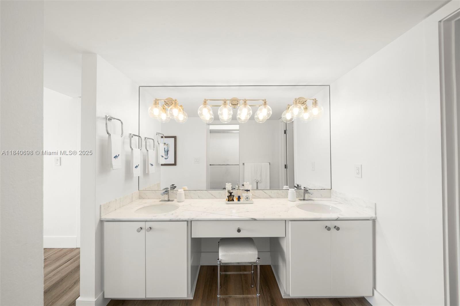 199 Ocean Ln Drive, Unit 1015 Key Biscayne, FL 33149 - Photo 15 of 27