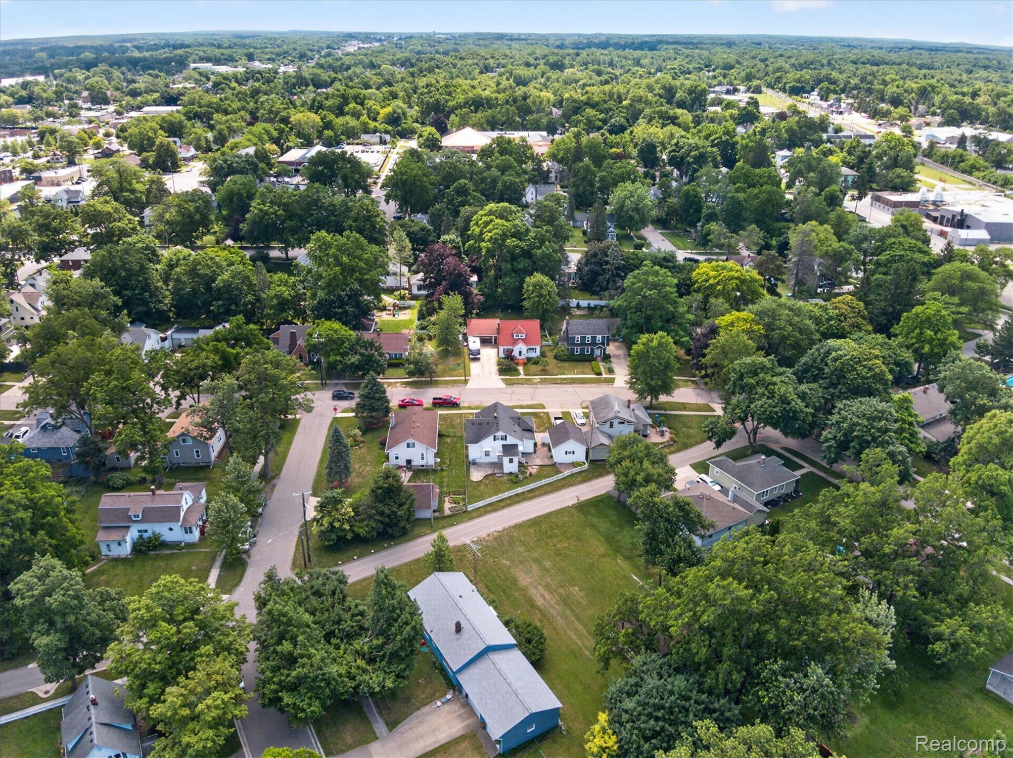 410 South Center Street Howell, MI 48843 - Photo 40 of 47 48-410-S-Center-St-Howell-MI-48843-WindowStill.jpg