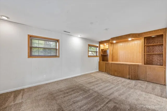 a view of livingroom with hardwood floor