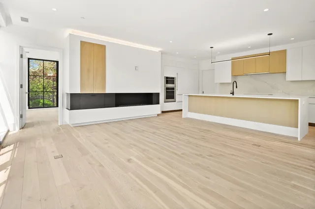 $2,495,000 | 41 Richmondville Avenue, Unit DUPLEX 2, Westport, CT 06880