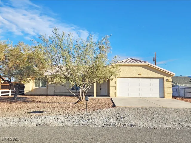 $1,735 | 960 Lone Pine Road, Pahrump, NV 89048