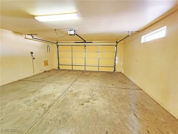 $1,565 | 960 Lone Pine Road, Pahrump, NV 89048