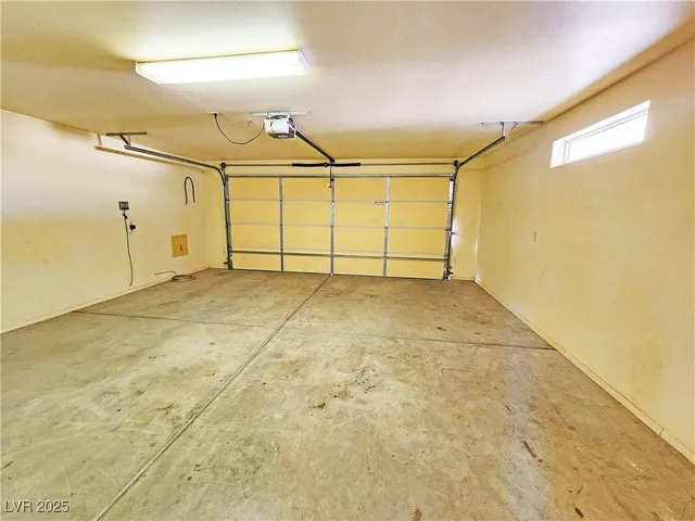 $1,735 | 960 Lone Pine Road, Pahrump, NV 89048