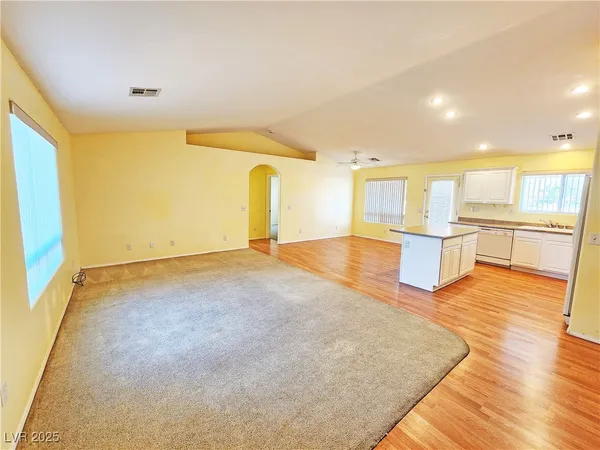 $1,565 | 960 Lone Pine Road, Pahrump, NV 89048