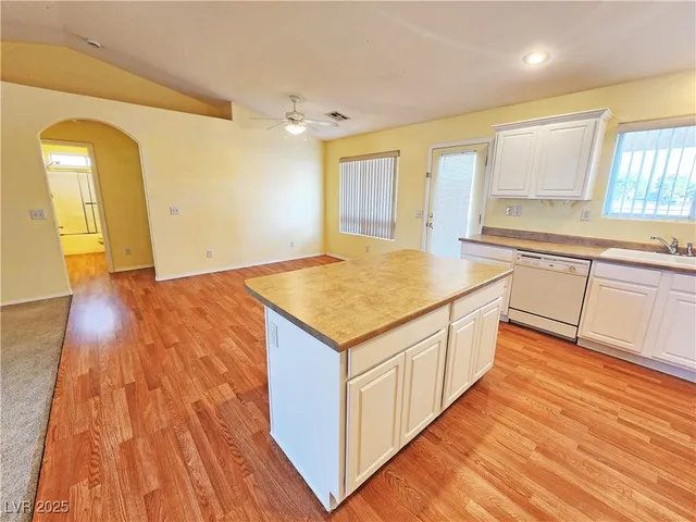 $1,735 | 960 Lone Pine Road, Pahrump, NV 89048