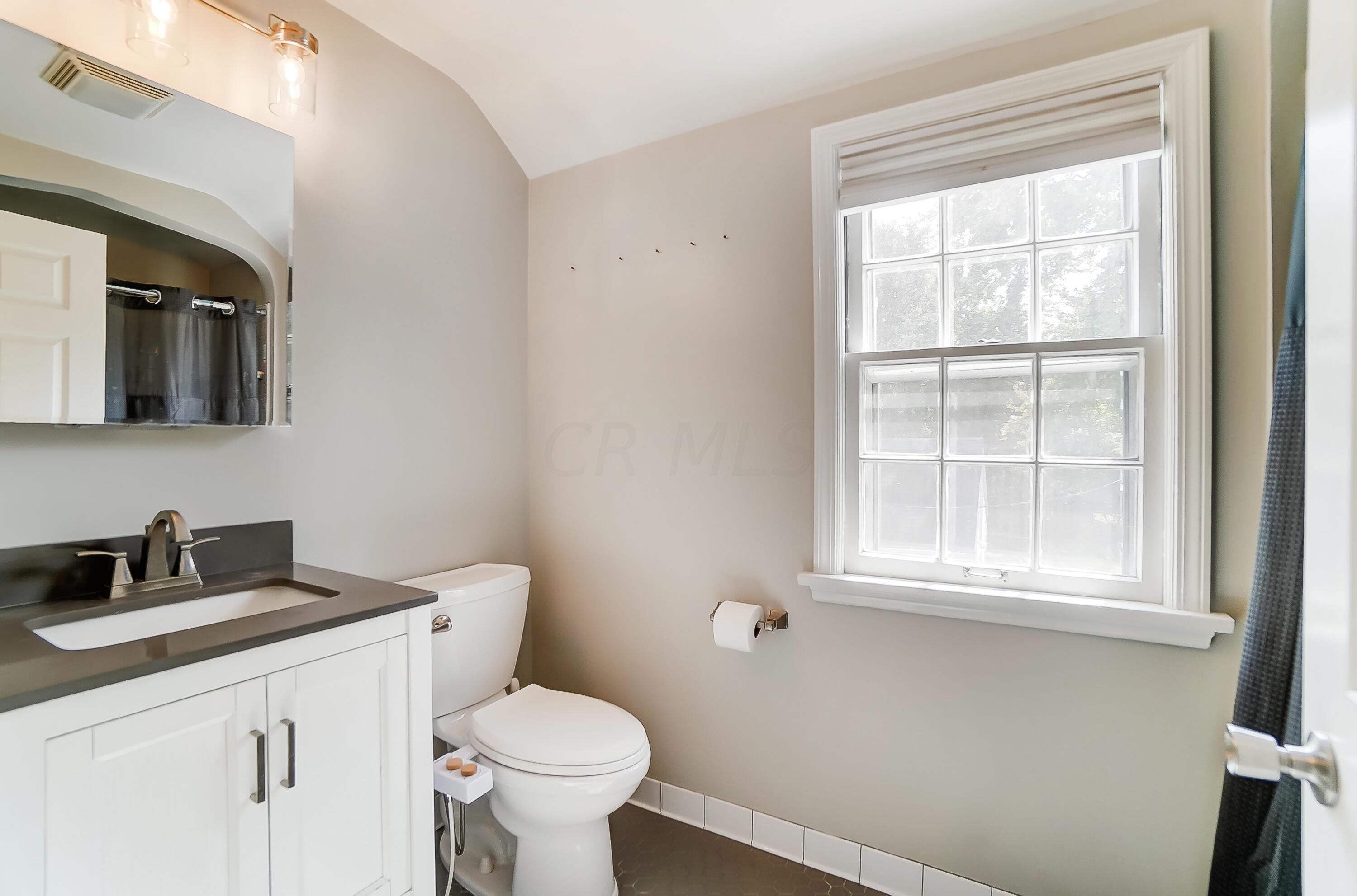 111 Aldrich Road Columbus, OH 43214 - Photo 30 of 54 031