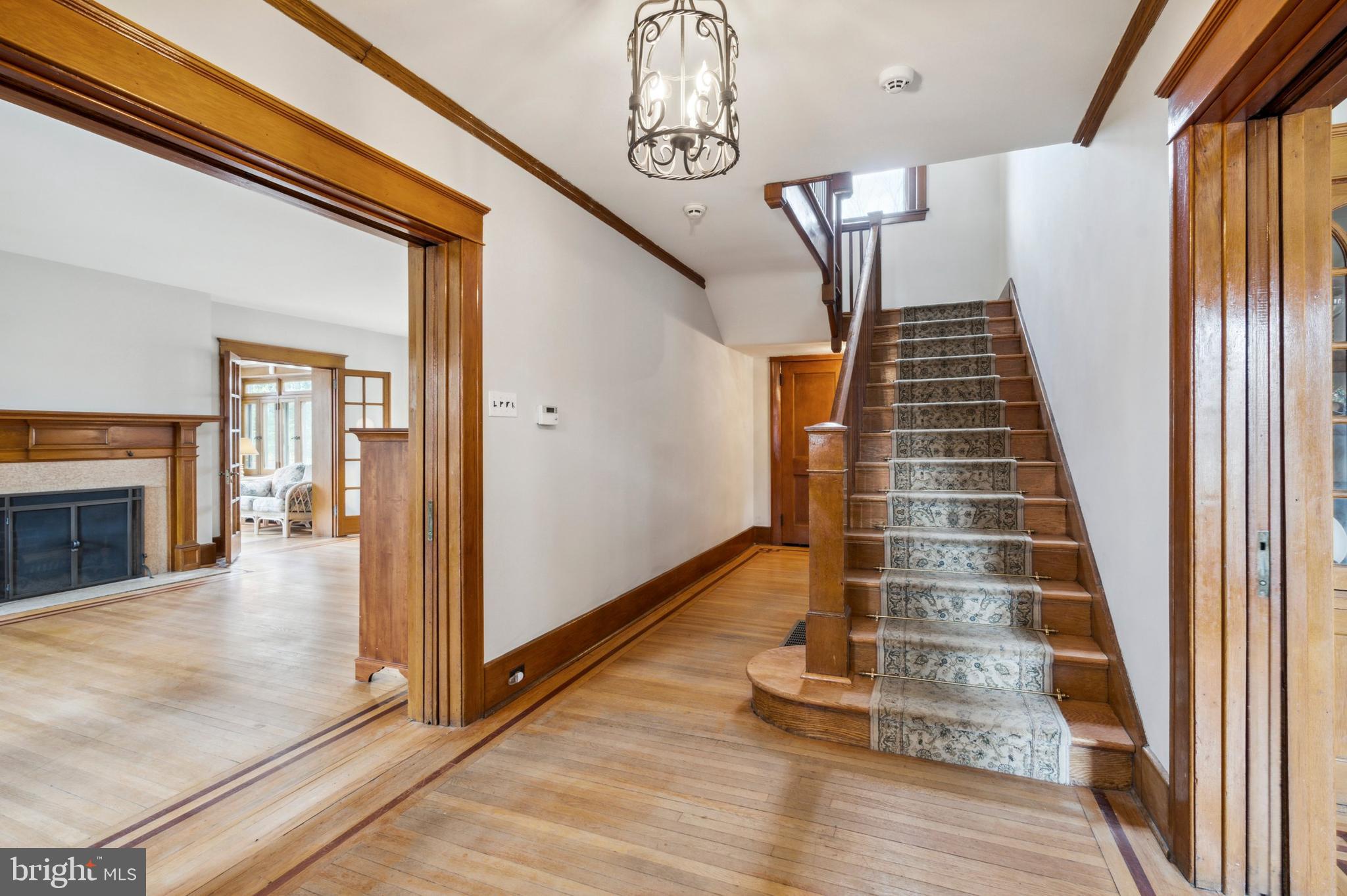 602 Vernon Road Philadelphia, PA 19119 - Photo 10 of 77