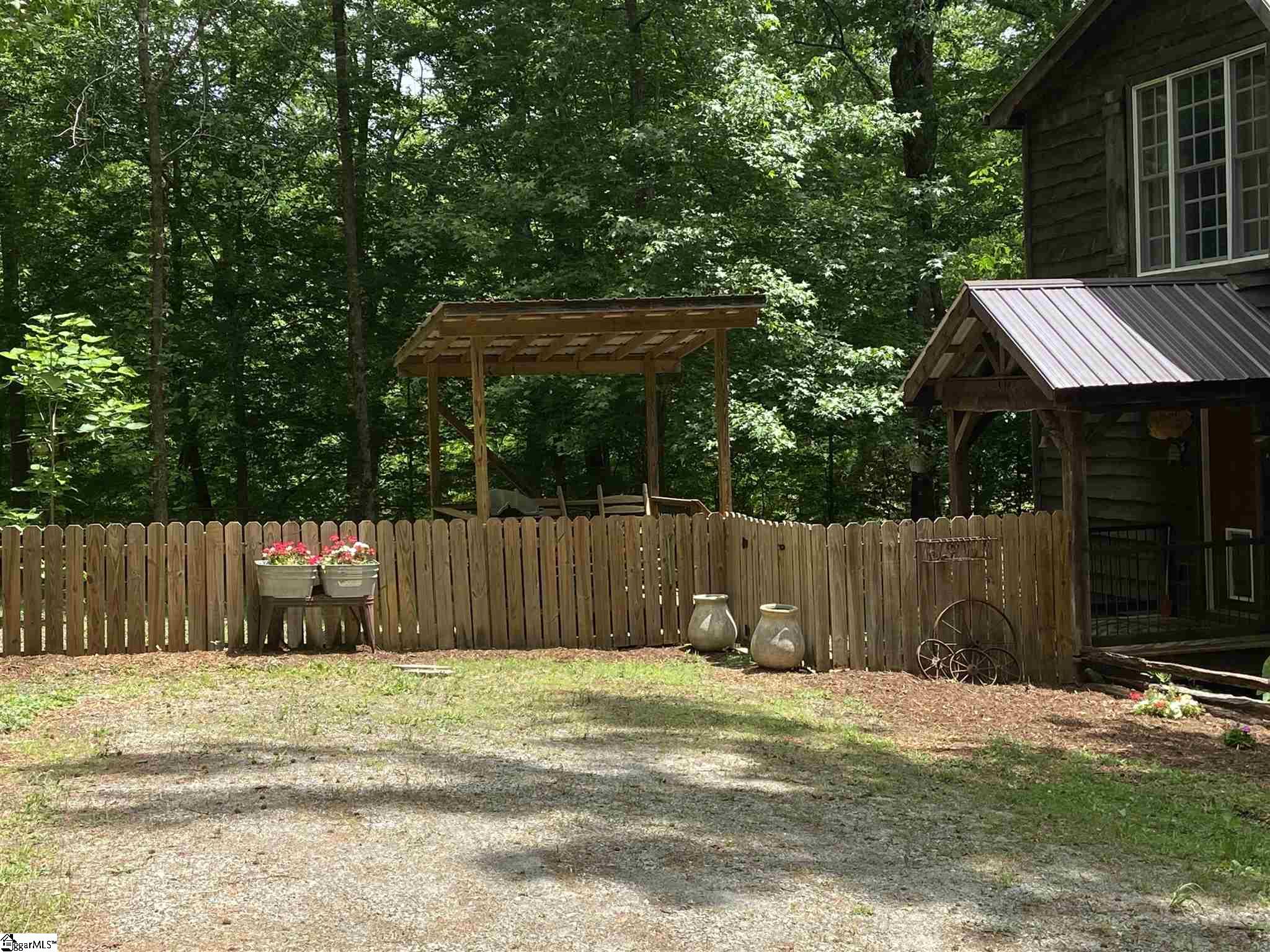 279 Holly Springs School Road Pickens, SC 29671 - Photo 6 of 36