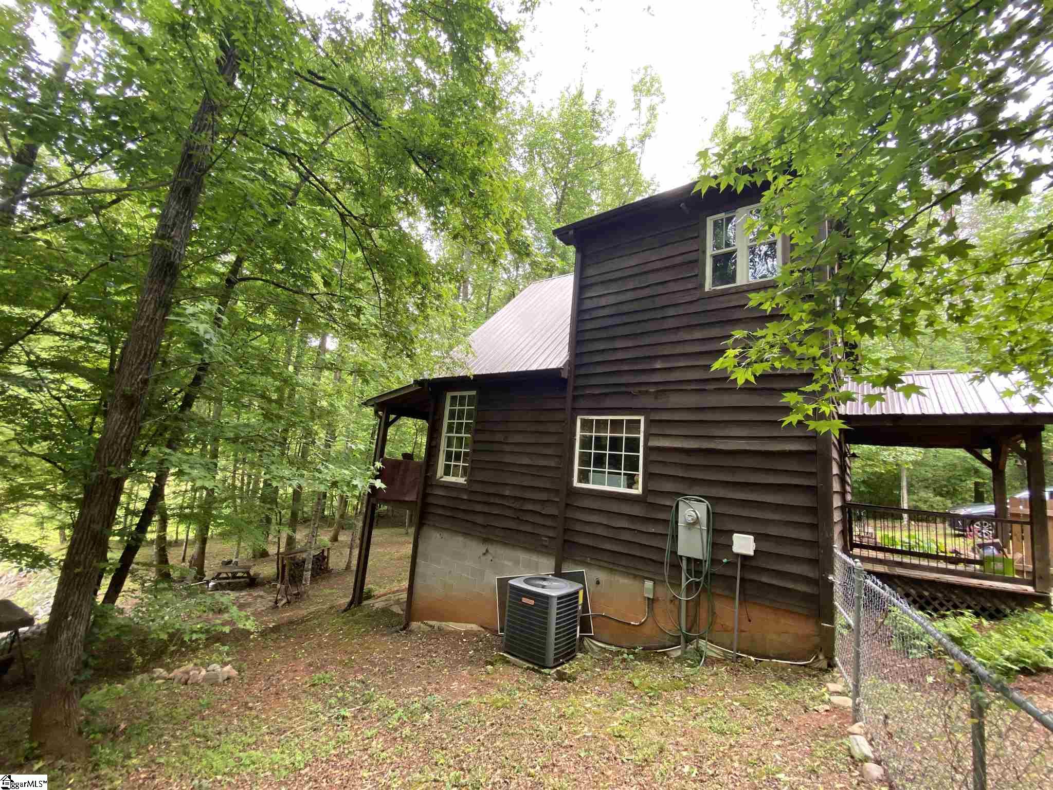 279 Holly Springs School Road Pickens, SC 29671 - Photo 8 of 36