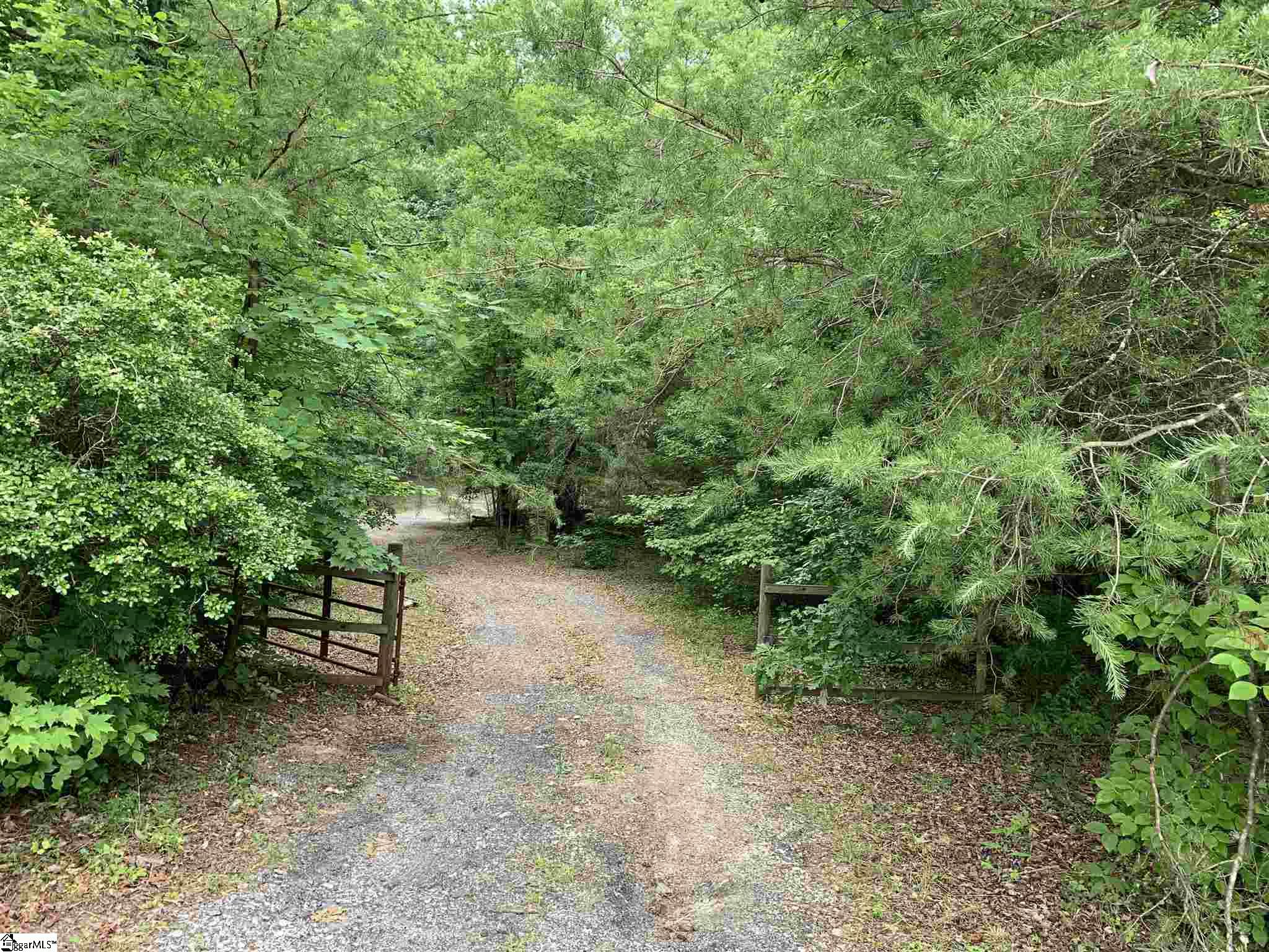 279 Holly Springs School Road Pickens, SC 29671 - Photo 10 of 36