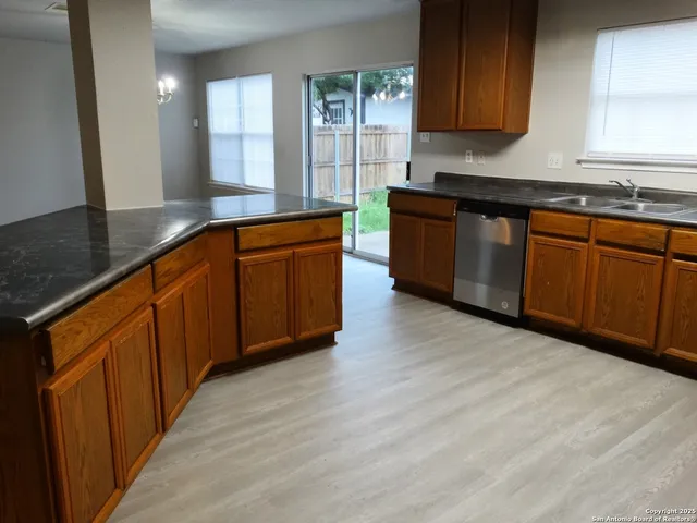 $1,795 | 10619 Barbwire Pass, San Antonio, TX 78254