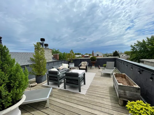 $4,680 | 2848 North Damen Avenue, Unit 3, Chicago, IL 60618