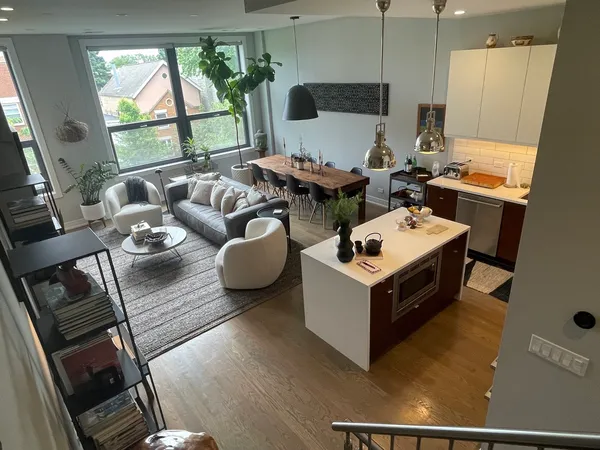 $4,680 | 2848 North Damen Avenue, Unit 3, Chicago, IL 60618