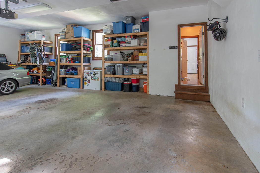 1140 Lees Gap Road Fincastle, VA 24090 - Photo 40 of 63 Garage