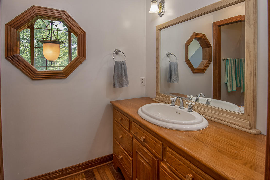 1140 Lees Gap Road Fincastle, VA 24090 - Photo 57 of 63 Bath Upper