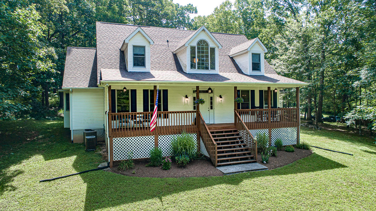 1140 Lees Gap Road Fincastle, VA 24090 - Photo 9 of 63 3 BR/4 Full Baths