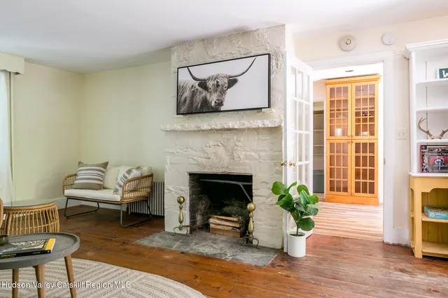 a view of statue in the garden