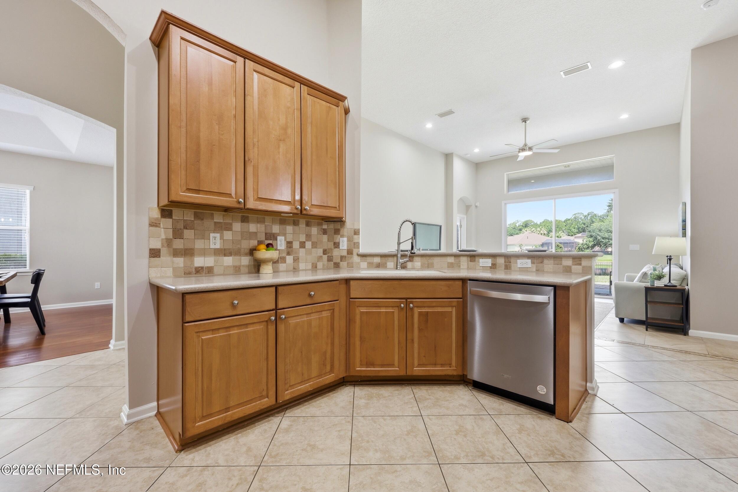 14218 Big Spring Street Jacksonville, FL 32258 - Photo 14 of 97 13_the real estateographers_012