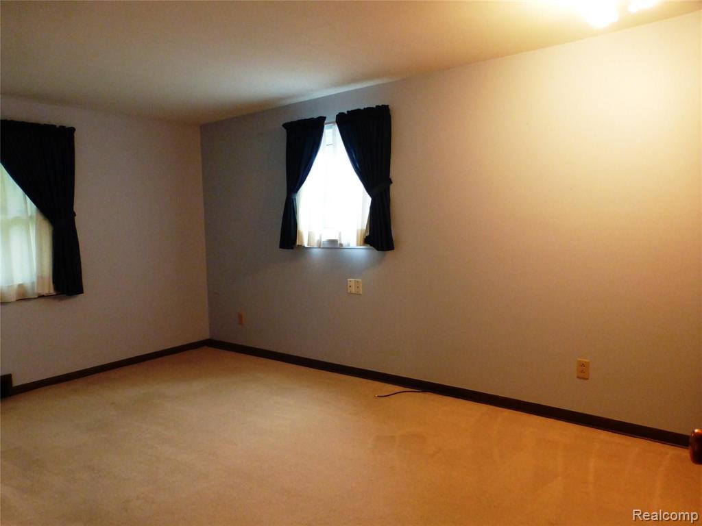 736 Wilwood Road Rochester Hills, MI 48309 - Photo 36 of 47