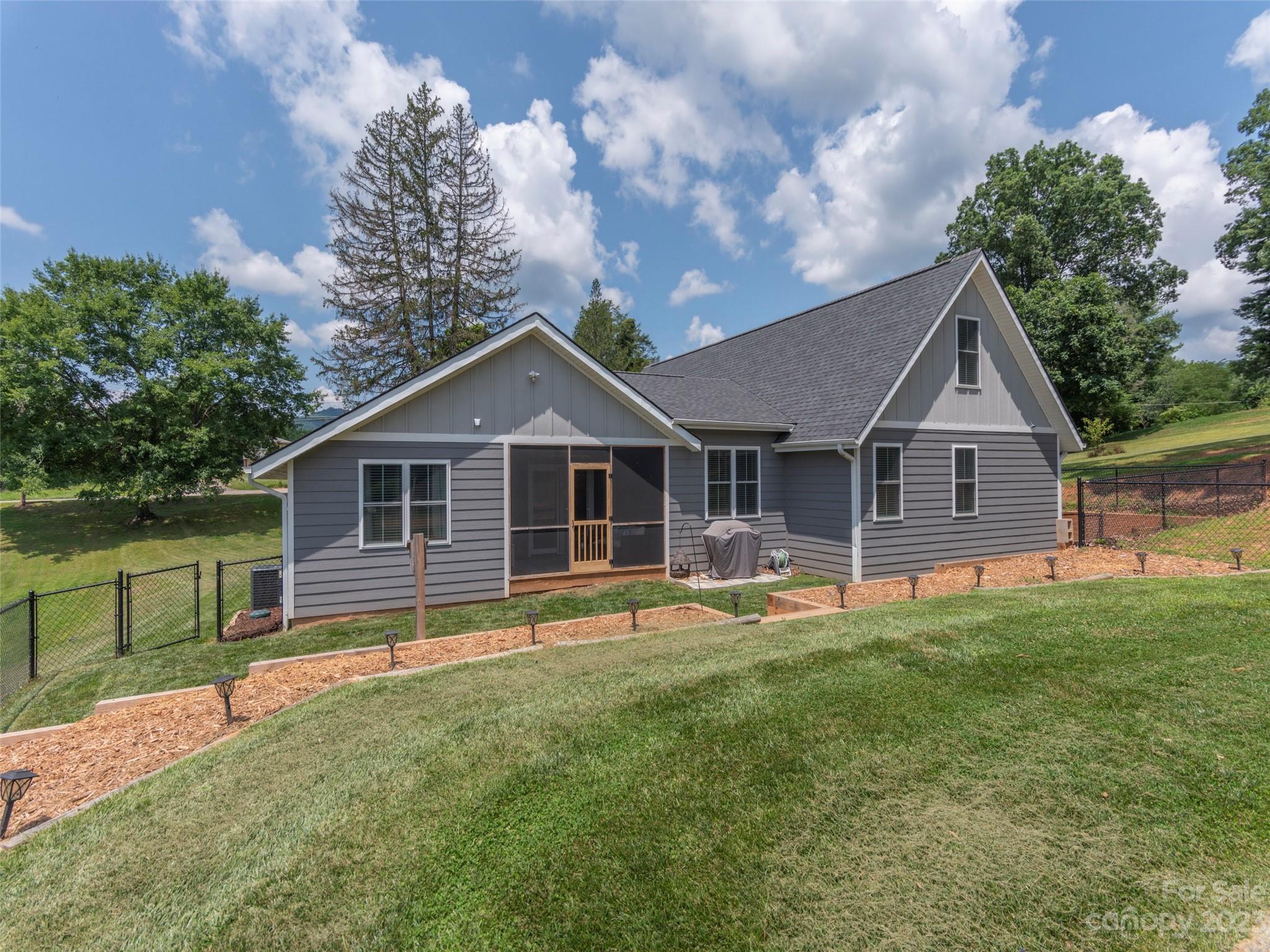 102 Crabtree Mountain Road Canton, NC 28716 - Photo 26 of 30 Gallery Image 26